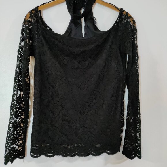 Forever 21 Black Lace Off The Shoulder Choker Top - Picture 1 of 4